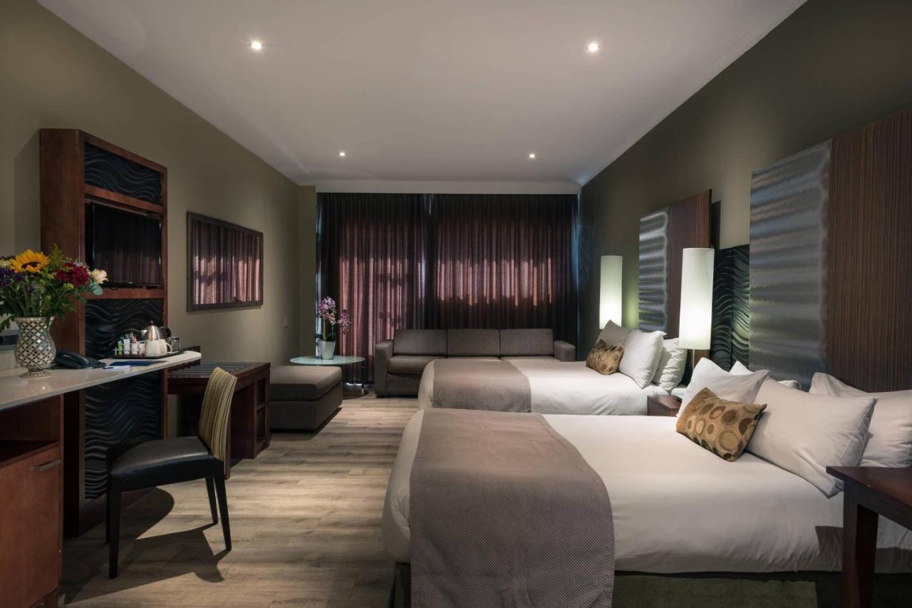 Protea Hotel By Marriott Апингтон Экстерьер фото
