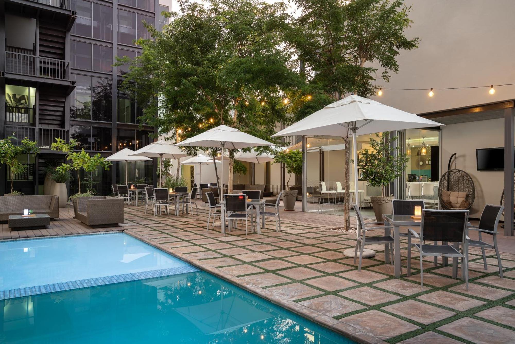 Protea Hotel By Marriott Апингтон Экстерьер фото